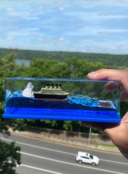 Cruise Ship Fluid Drift Bottle - Desktop Ornaments Small Gift